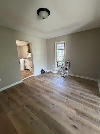 319 W Washington St #3 — Photo 3