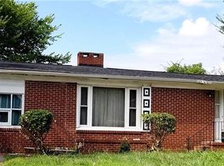 2605 McConnell Rd, Greensboro, NC 27401