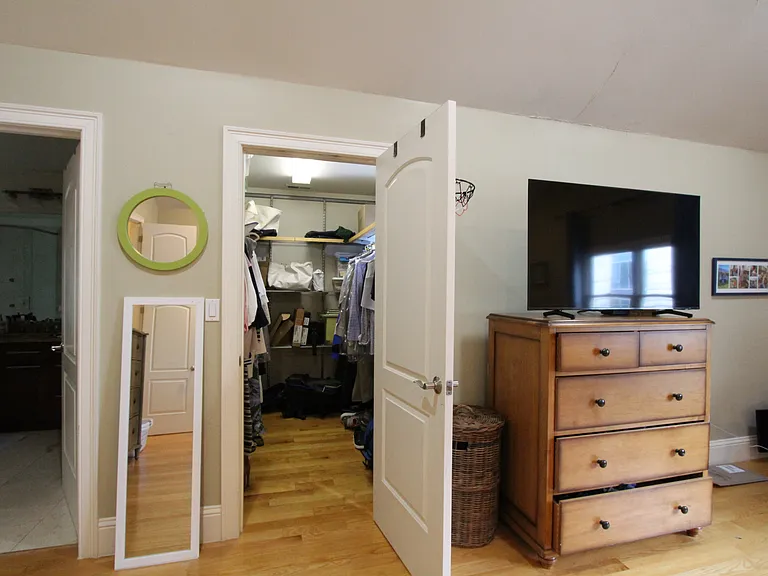 31 Florence St #31 — Photo 30