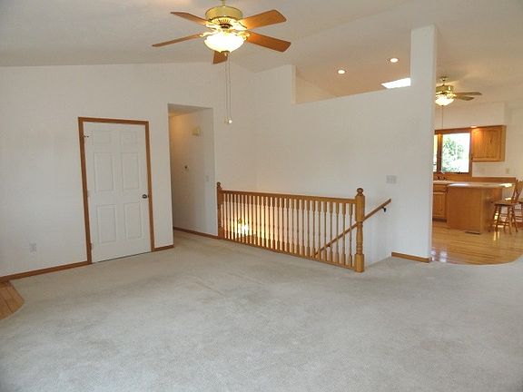 5th image of 1342 Clark Dr