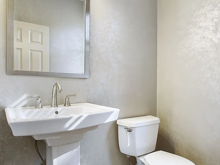 1579 Stoneridge Cir — Photo 10