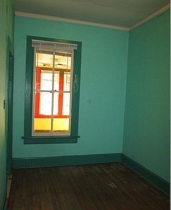4th image of 3533 W Le Moyne St
