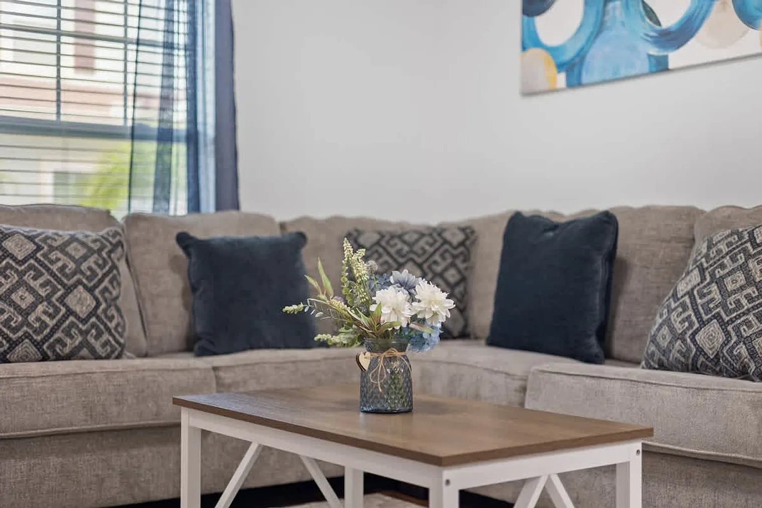 3 bed, 2.0 bath, $2,926 — Photo 2