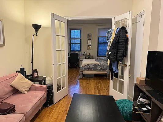 Rented by Douglas Elliman | media 8