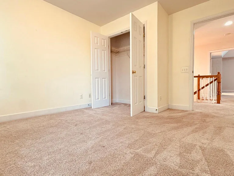 9283 Laurel Ridge Crossing Rd — Photo 17