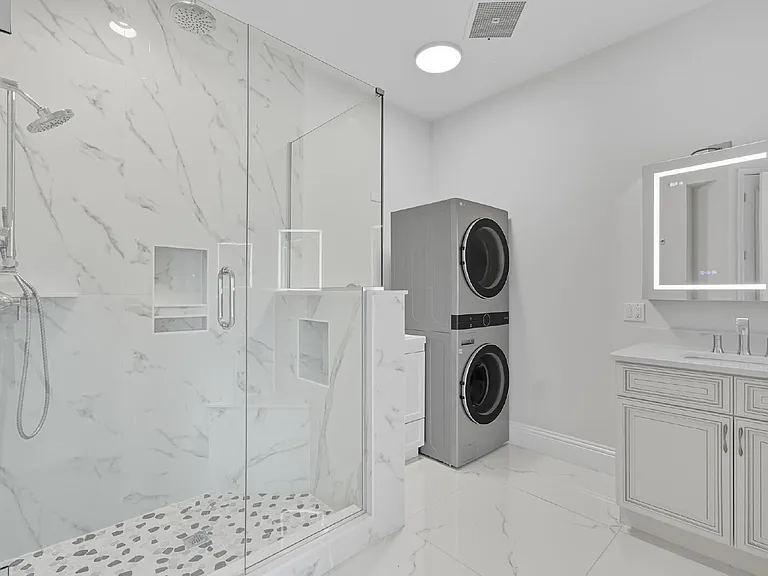 200 Ocean Crest Dr #1111 — Photo 44