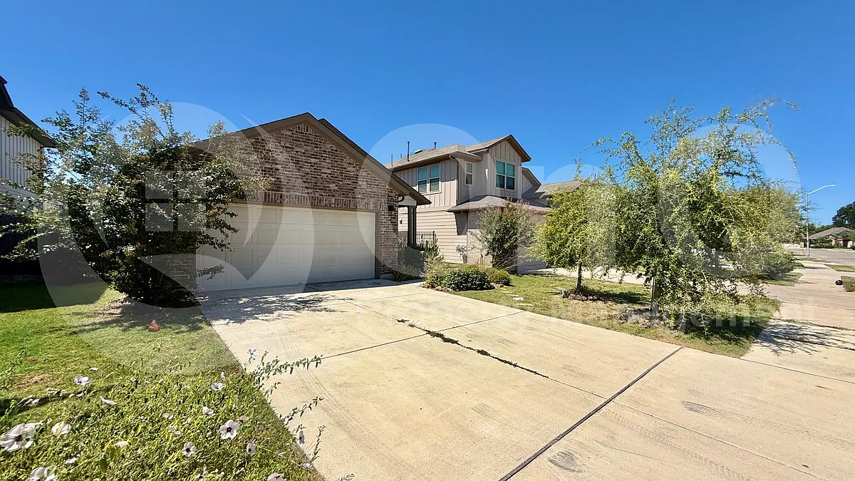 3 bed, 2.0 bath, 1455 sqft, $1,850 — Photo 3