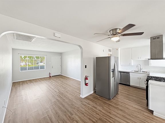 5th image of 2538 E Coolidge St