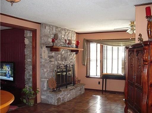 3rd image of 11697 Lindy Ln