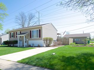 201 Linden Ave, Romeoville, IL 60446