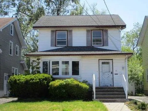 19 Beechwood Pl, Irvington, NJ 07111
