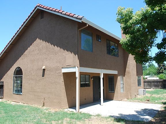 3rd image of 3614 Burton Dr