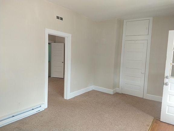 3rd image of 528 Jefferson St