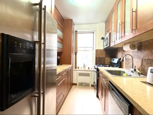 2553 East 7th Street image 1 of 11