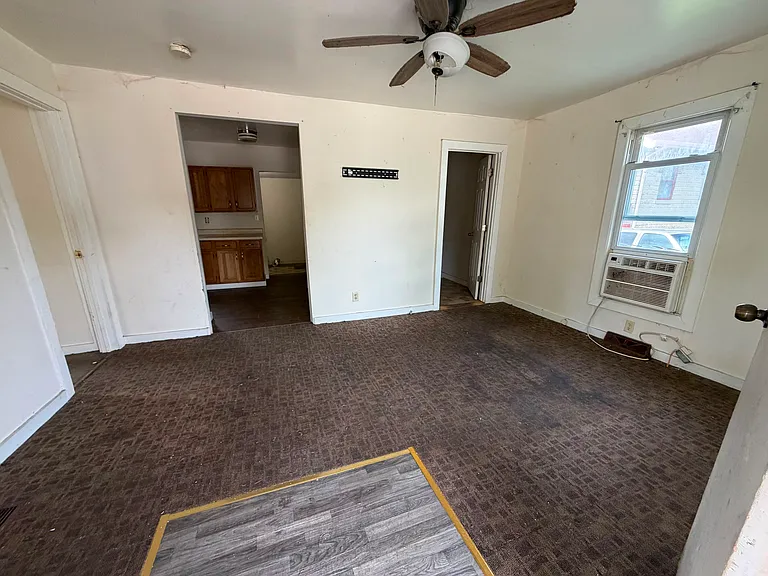 115 S Sherman St — Photo 6
