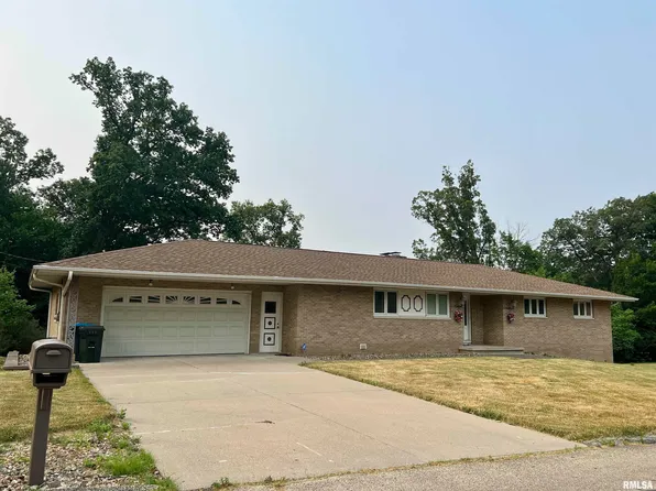 136 Vonachen Ct, East Peoria, IL 61611