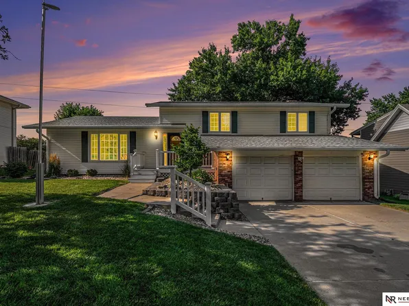 13630 Pierce St, Omaha, NE 68144