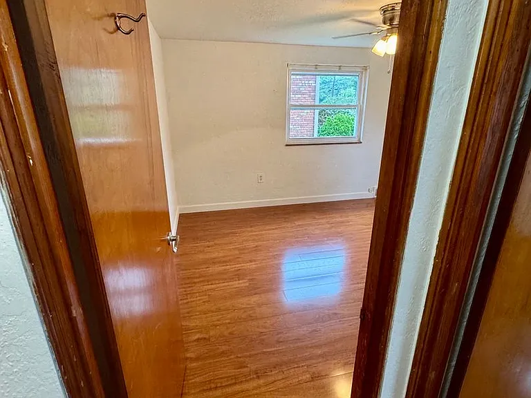 111 W. Steuben Street — Photo 24