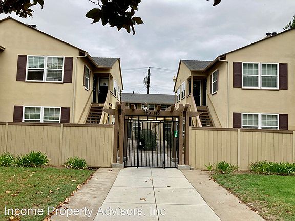 3rd image of 129-143.5 D Ave #1/2