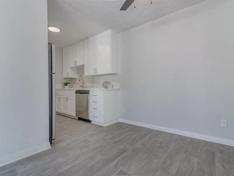 Citra Apartments — Photo 43