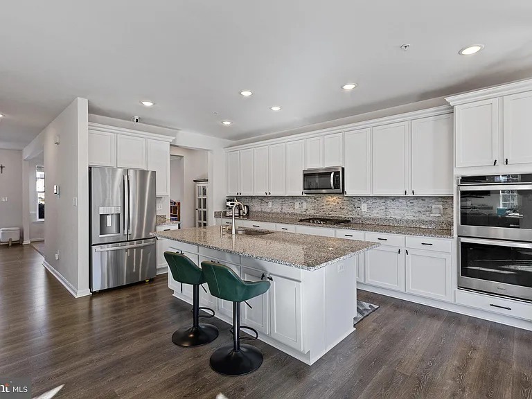 16414 Tortola Dr — Photo 5