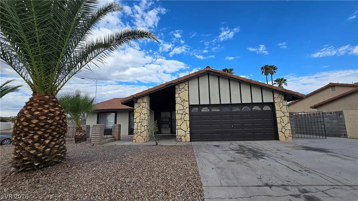4 bed, 2.0 bath, 1775 sqft, $1,950 — Photo 1