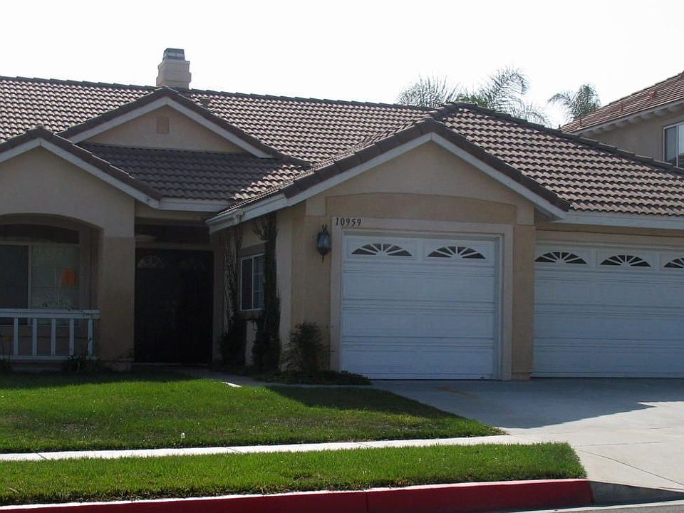 2nd image of 10959 Marbella Dr