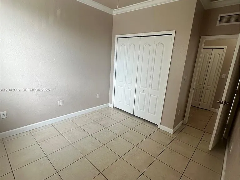 1656 SE 29th Ct #201 — Photo 2