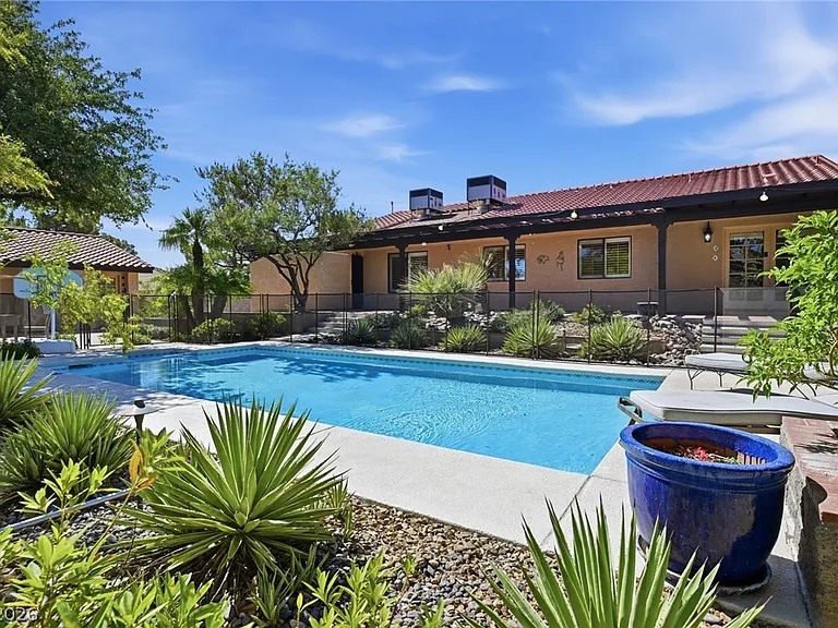 1410 S Monte Cristo Way — Photo 52