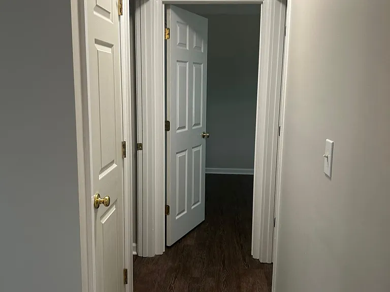 937 N Ashe St — Photo 12