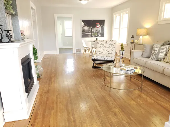 820 5th St NE, Minot, ND 58703