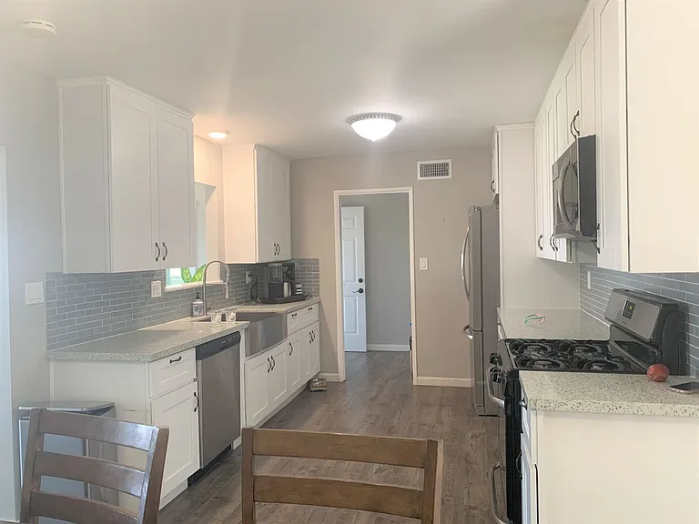 172 Buccaneer Dr — Photo 3