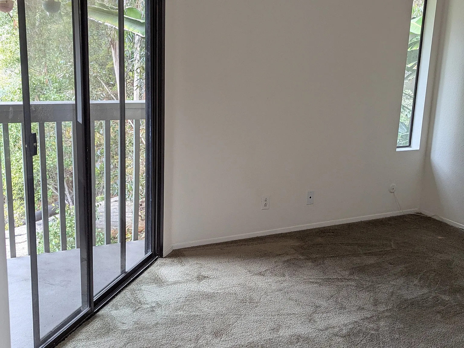 2 bed, 1050 sqft, $1,700 — Photo 3