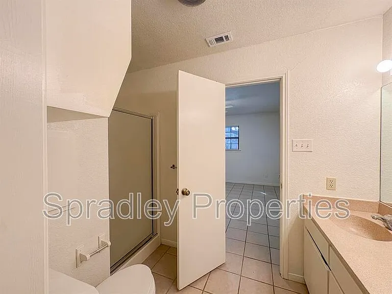 406C N Loop Dr #121 — Photo 10