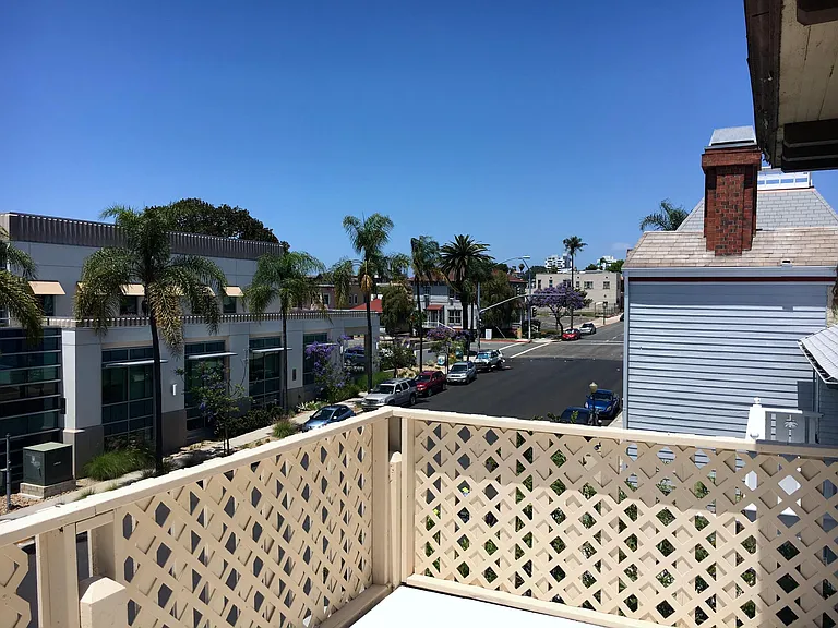 1915 4th Ave #9 — Photo 3