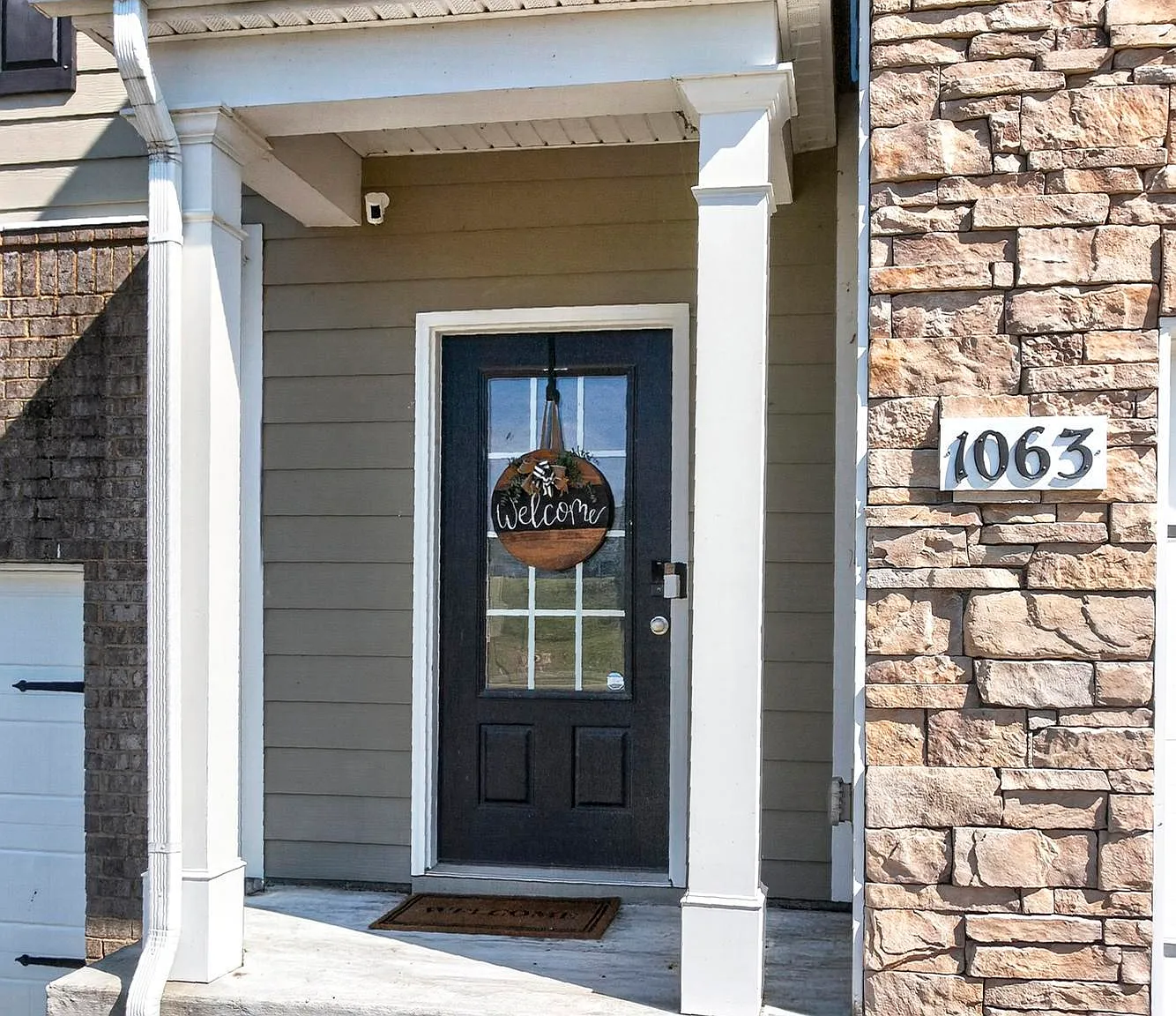 3 bed, 2.5 bath, 1576 sqft, $1,950 — Photo 4
