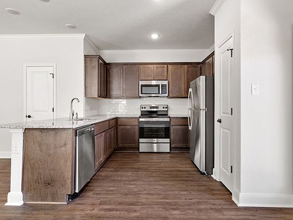 4th image of 10327 Lynwood Crk #101