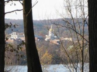 2 Riverview Ln, Concord, NH 03301