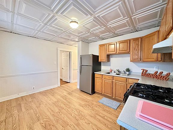 4th image of 104 3rd Ave Floor 1