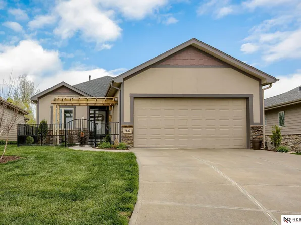7537 N 155th St, Bennington, NE 68007