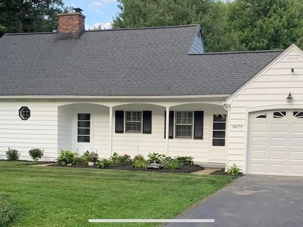 8679 Hammond Dr, Eden, NY 14057