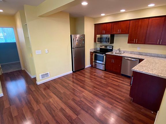 5th image of 10734 Lake City Way NE Ste A