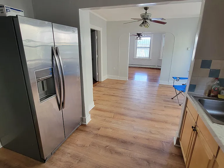 28 Osborn St #1 — Photo 5