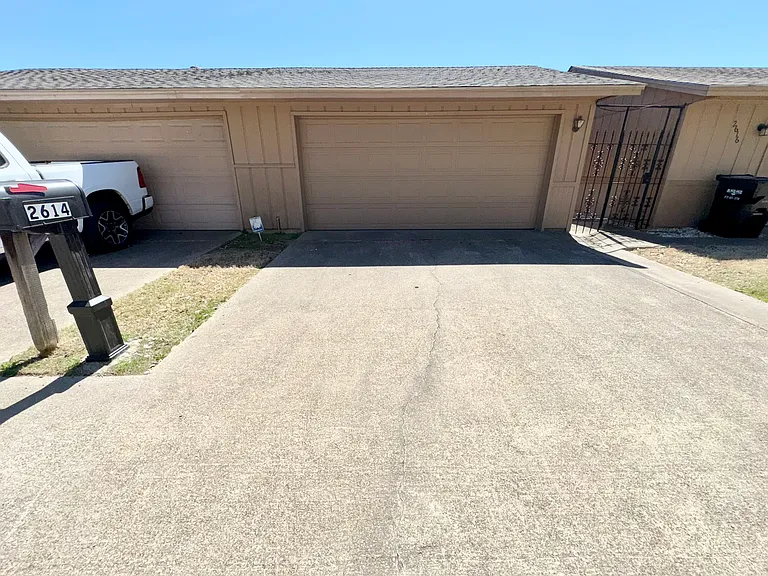 2614 Woodrow Blvd — Photo 33