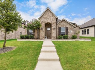 404 Country Meadows Blvd, Waxahachie, TX 75165