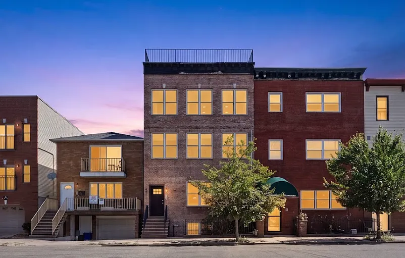 50 Laidlaw Ave #3