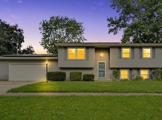 2401 Arden Dr, Champaign, IL 61821