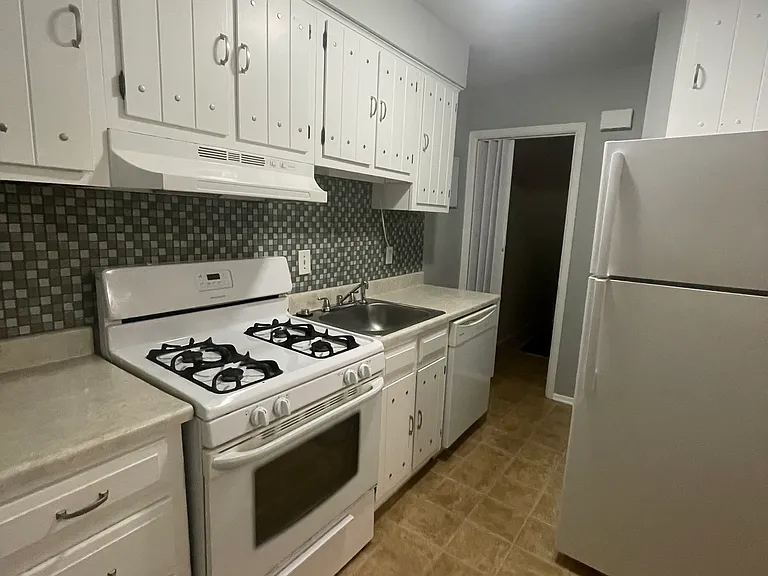 23109 Edsel Ford Ct — Photo 2