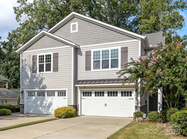 5210 Valley Stream Rd, Charlotte, NC 28209