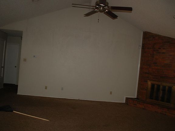 3rd image of 6416 Woodbeach Dr